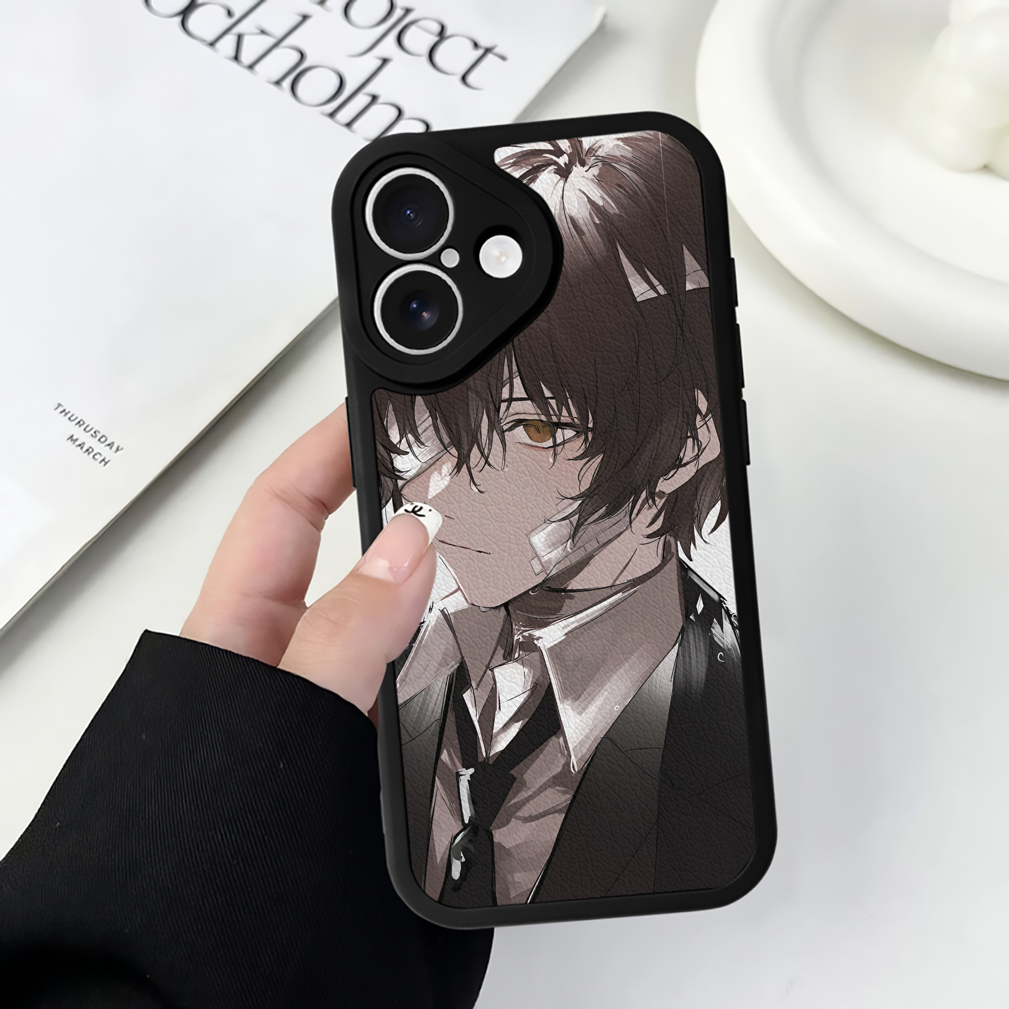 （画像用） 文豪ストレイドッグス Bungo Stray Dogs 【iPhone 16シリーズ対応】シリコンスマホケース（レザー調） 材質：シリコン